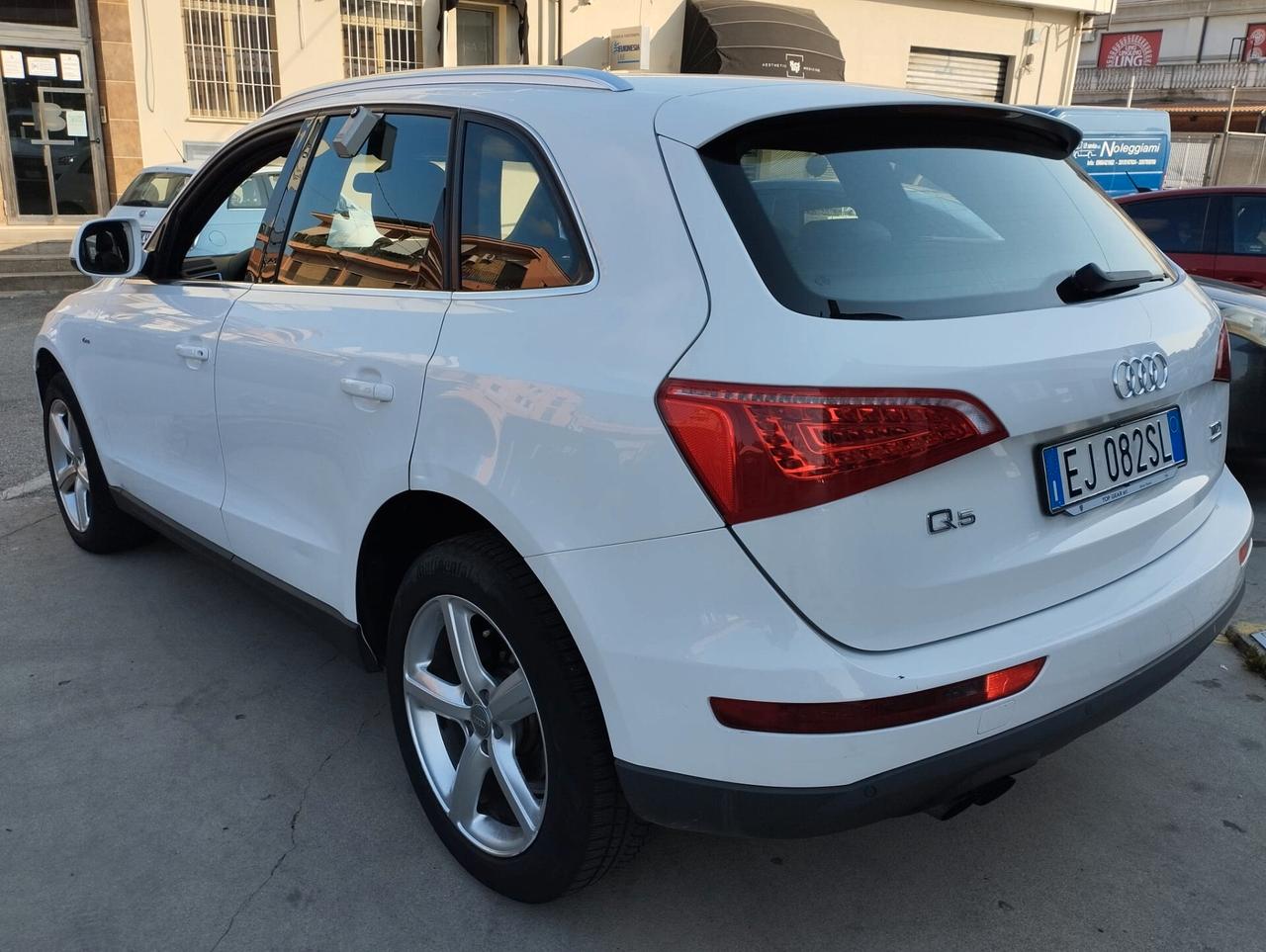 Audi Q5 2.0 TDI 143 CV quattro