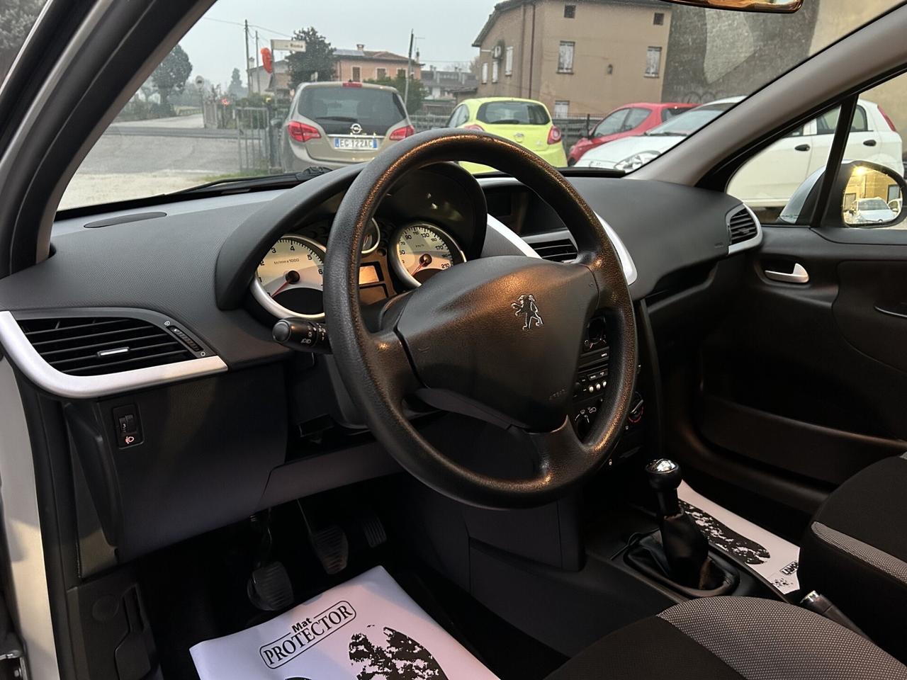 PEUGEOT 207 1.4 75CV OK NEOPATENTATI