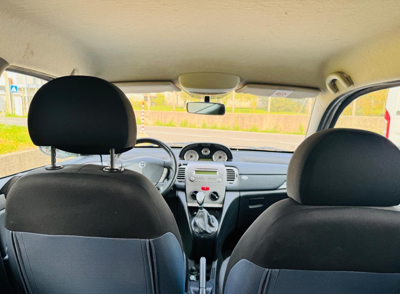 Lancia Ypsilon 1.2 Platino