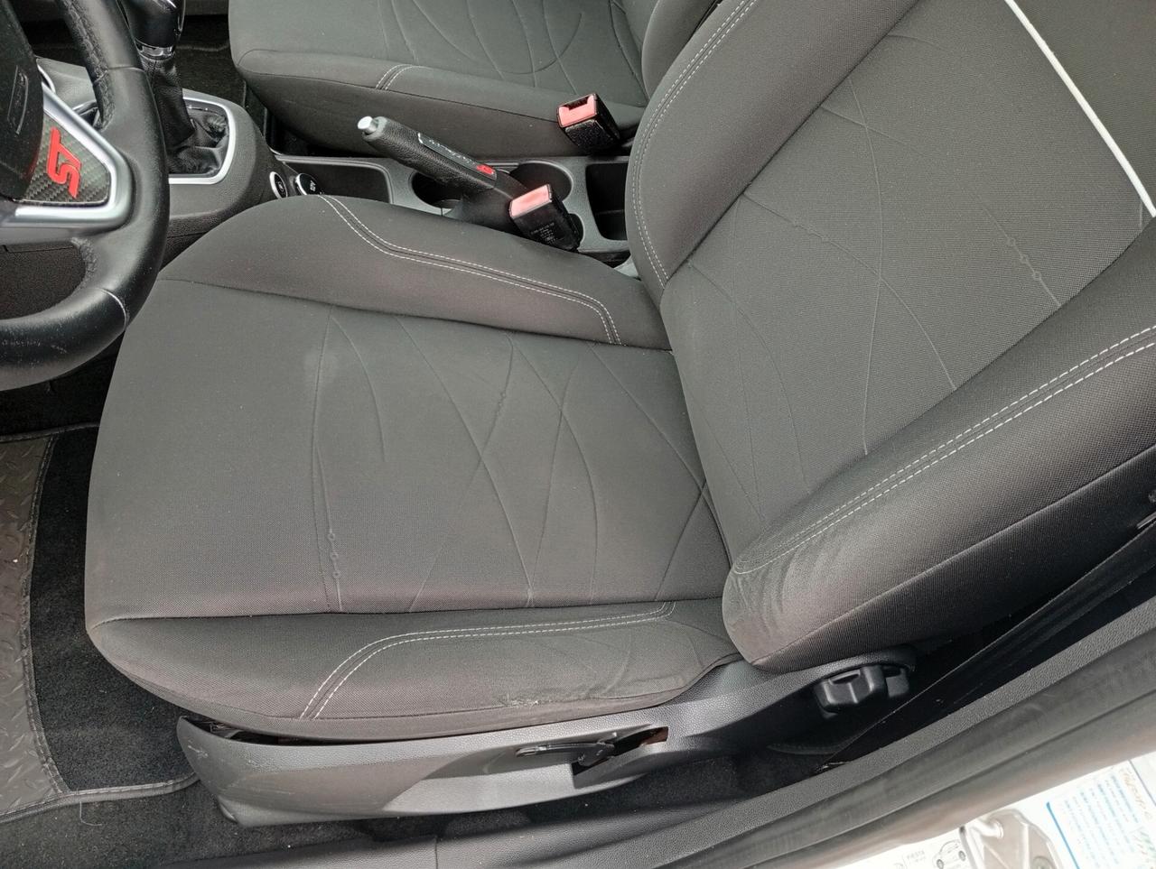 Ford Fiesta 1.4 5p. Bz.- GPL Titanium NEOPATENTATI OK