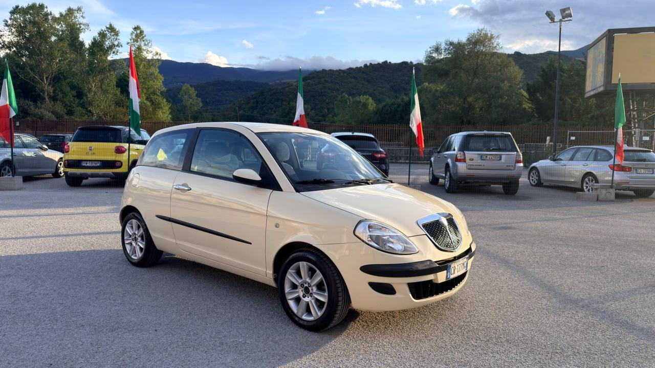 Lancia Ypsilon 1.3 Multijet 16V Platino