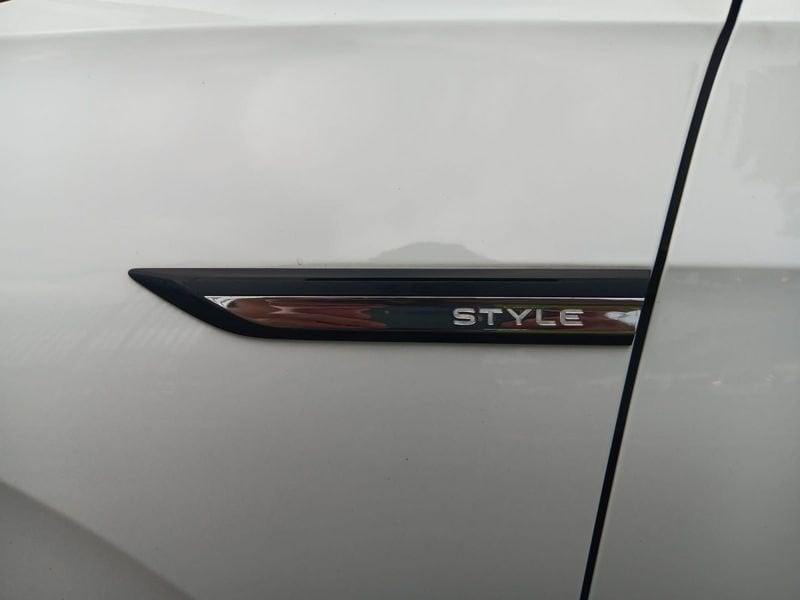 Volkswagen Golf 2.0 TDI 150 CV DSG SCR Style