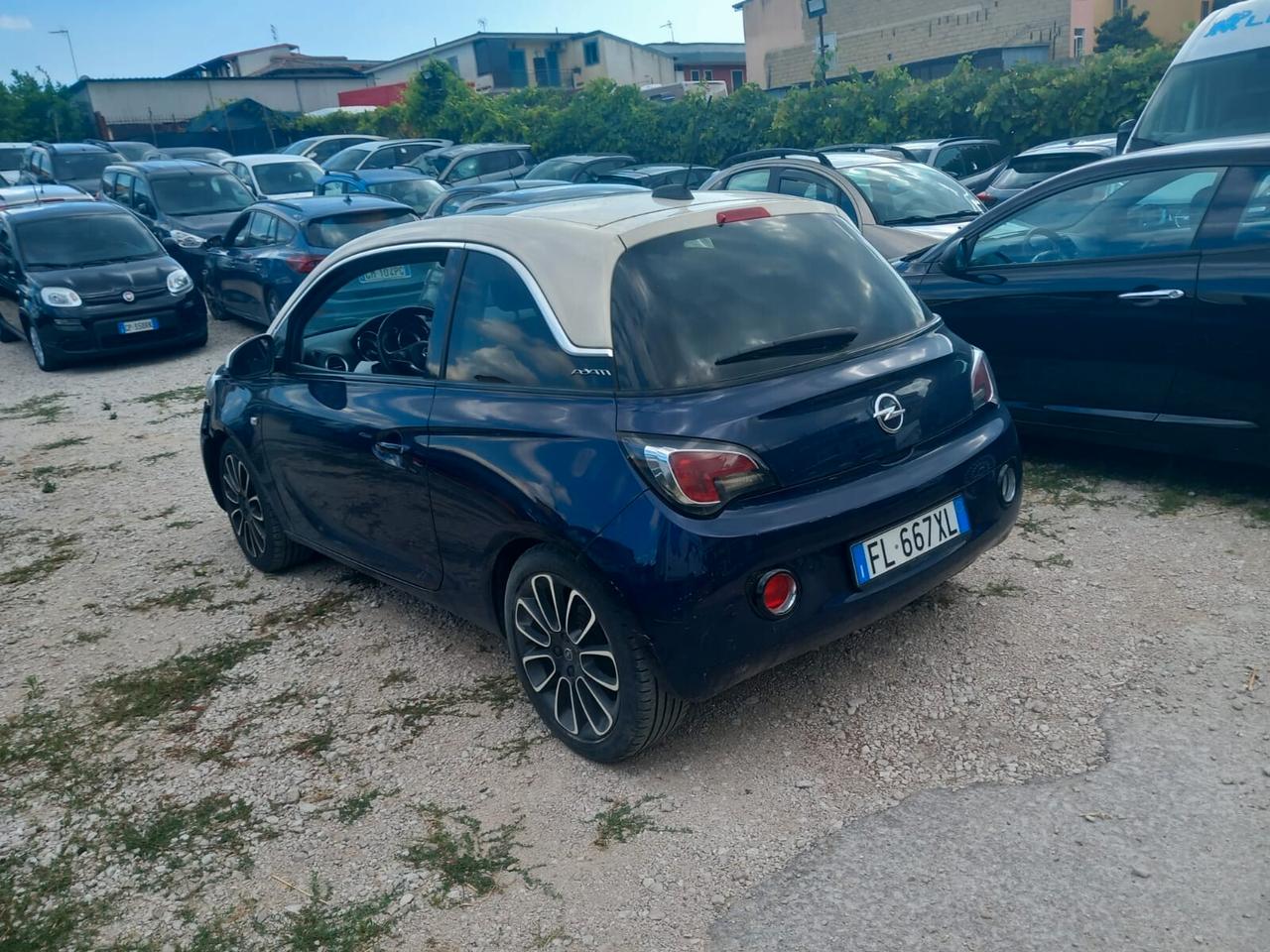 Opel Adam 1.2 70 CV Black Jack