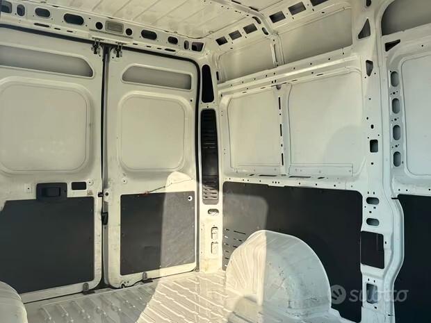 Peugeot Boxer 330 2.2 Diesel 140 cv L2H2