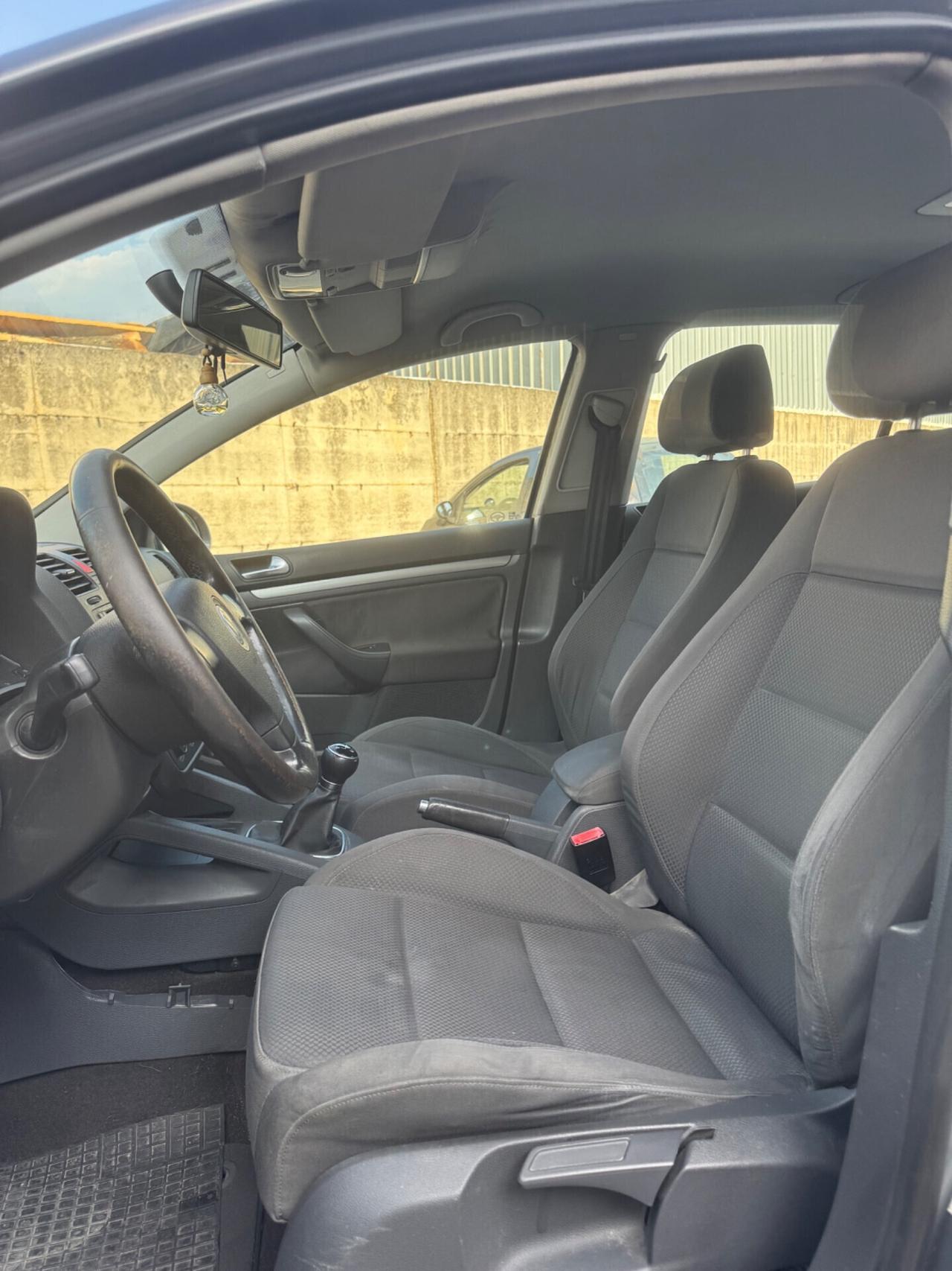 Volkswagen Golf 2.0 16V TDI 5p. Sportline