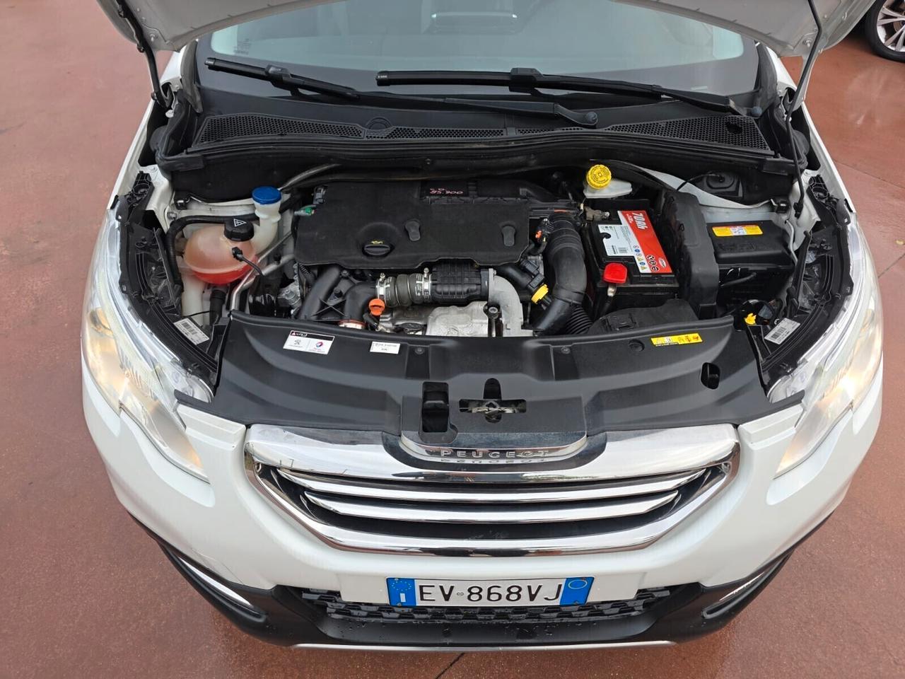 Peugeot 2008 1.6 e-HDi 115 CV Stop&Start Féline