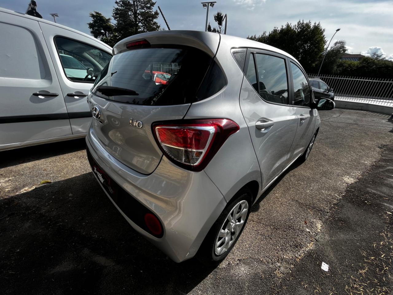 Hyundai i10 1.0 Benzina 2018 (neopatentati)