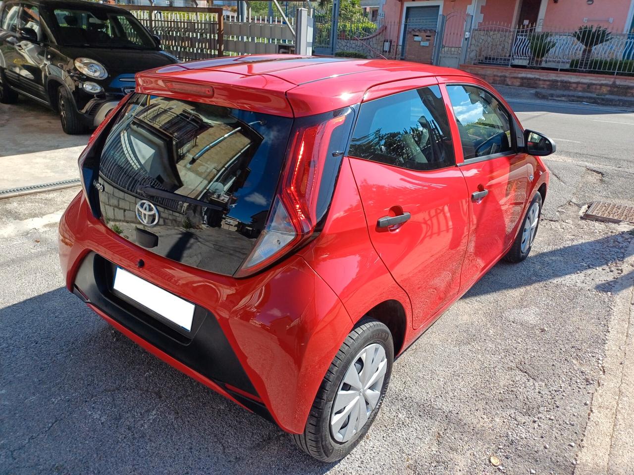 Toyota Aygo Connect 1.0 72 CV 5 porte x-connect