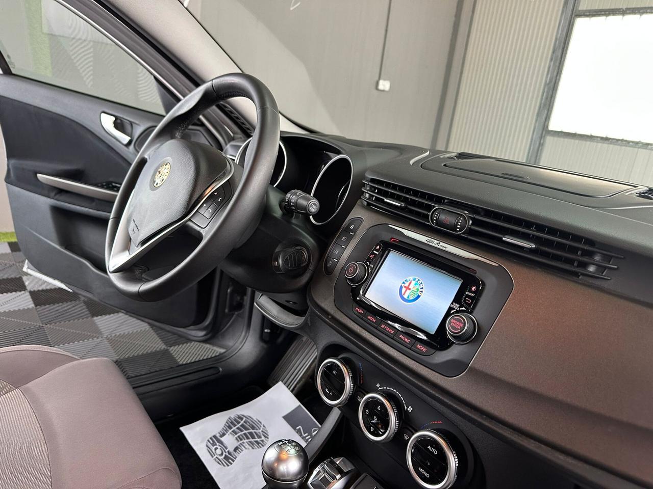 Alfa Romeo Giulietta 1.6 JTDm-2 105 CV Distinctive