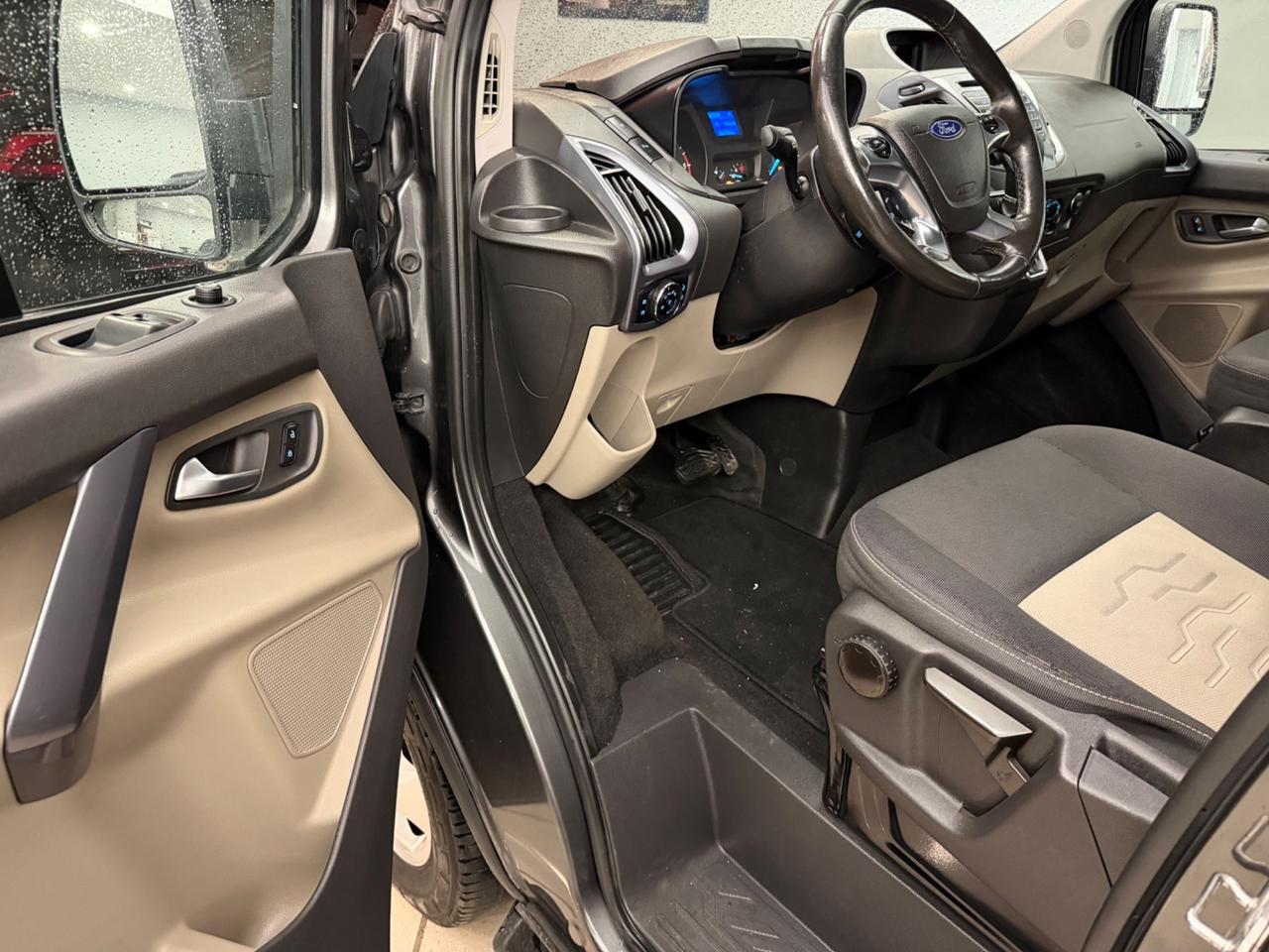 Tourneo Custom 310 2.0 TDCi 170CV aut. PC Titanium (125