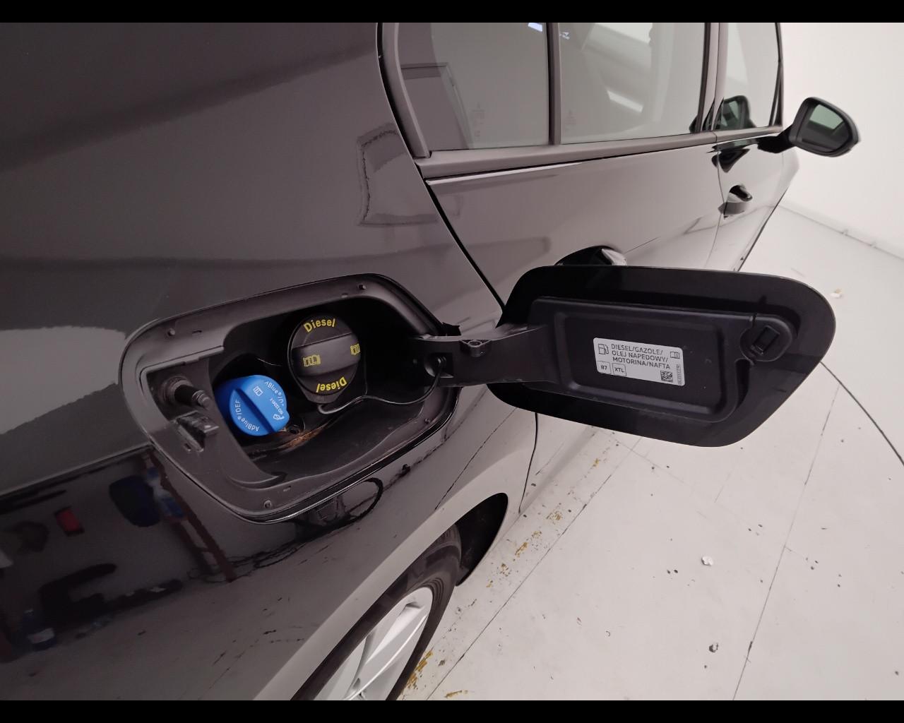 VOLKSWAGEN Golf VIII 2024 - Golf 2.0 tdi Life 115cv