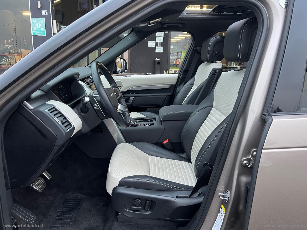 LAND ROVER Discovery 3.0D I6 249CV R-Dyn. SE 7 POSTI