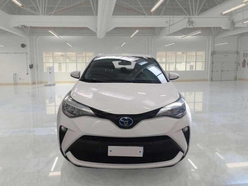TOYOTA C-HR 1.8H 98CV E-CVT Business