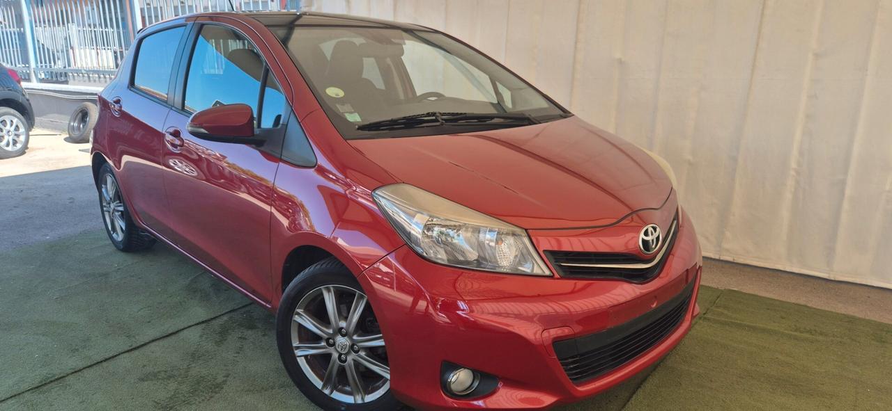 TOYOTA Yaris 1.4 D-4D 90CV TETTO Panoramico 12/2011