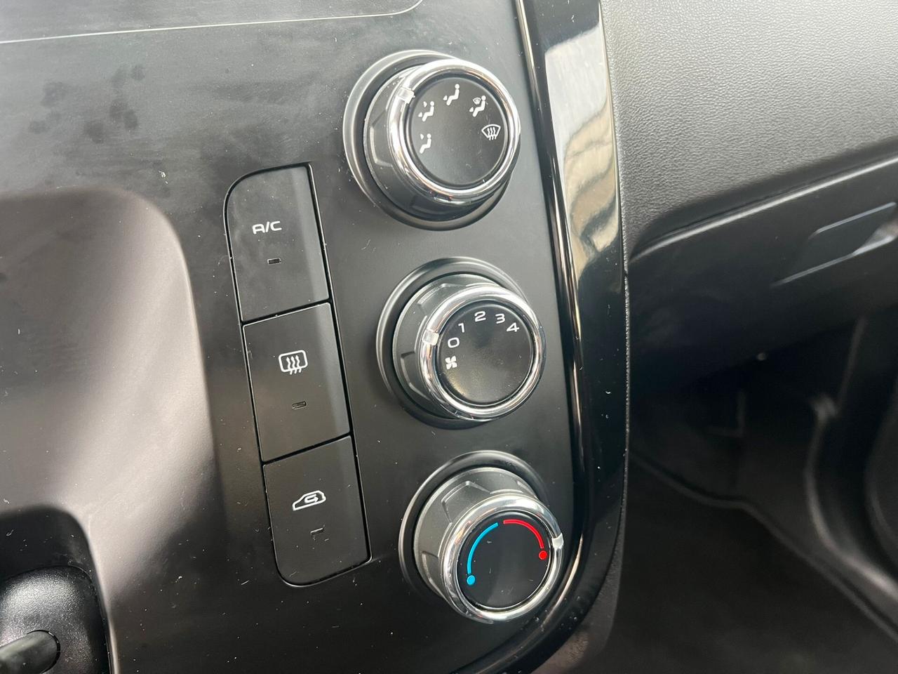 MAHINDRA KUV100 1.2 VVT K6+ 2025!!!