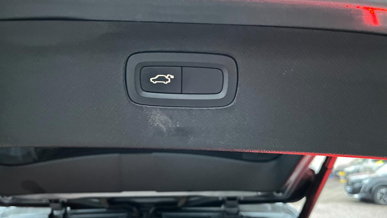 Volvo XC 90 XC90 D5 AWD Geartronic 7 posti Business Plus