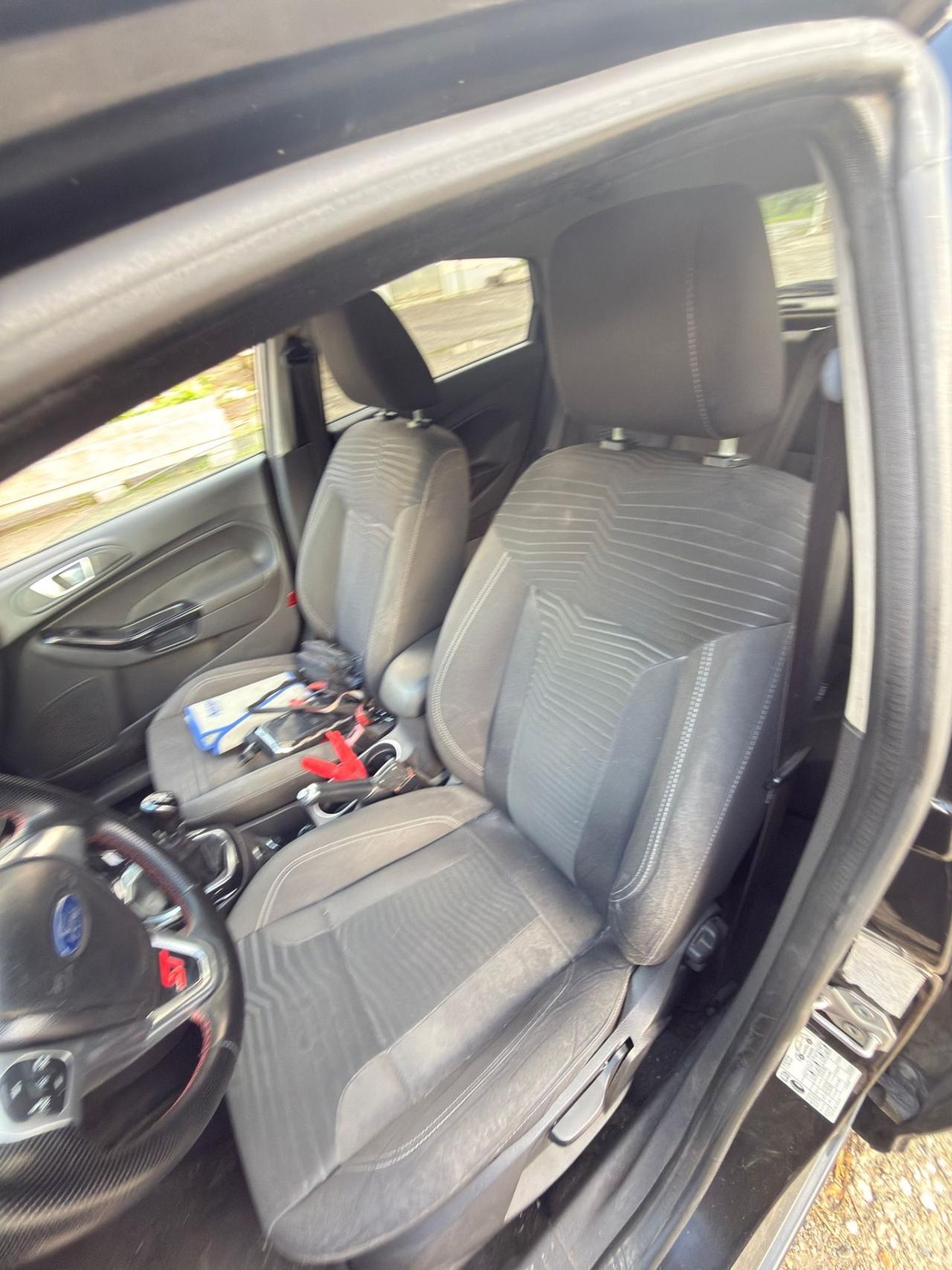 Ford Fiesta 1.4 5p. Bz.- GPL Titanium