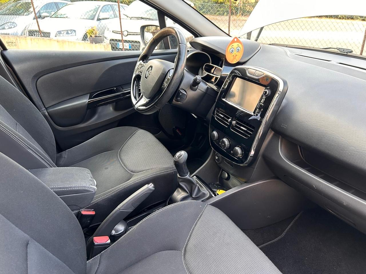 Renault Clio Anno 2015 1.2 Benz/GPL 5 porte C.D.F.
