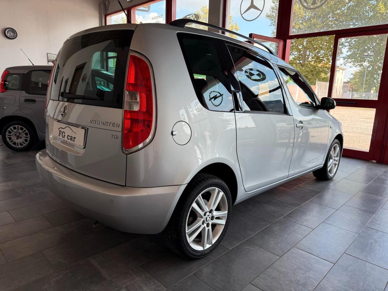 Skoda Roomster 1.6 TDI CR 90CV Noire NEOPATENTATI