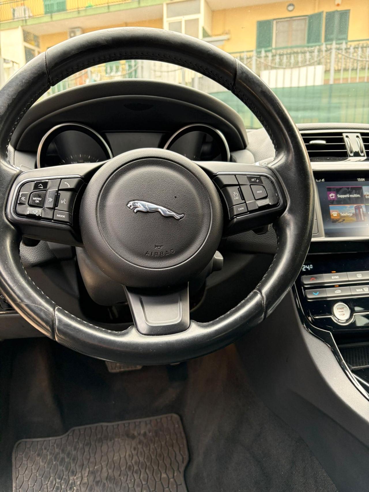 Jaguar XE 2.0 D Turbo Portfolio 2017 come nuova