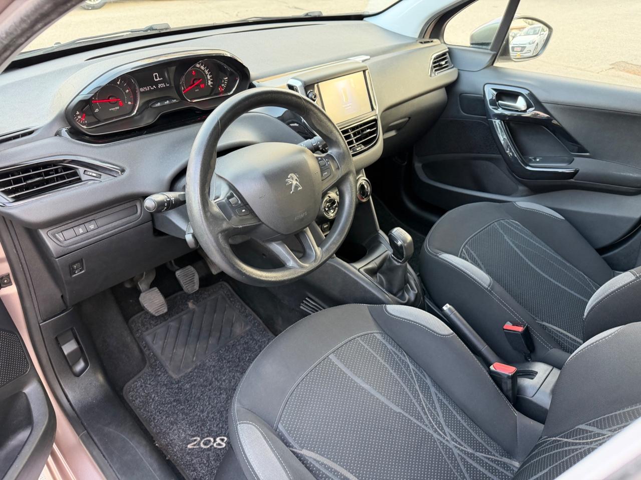 Peugeot 208 1.6 e-HDi 92 cavalli 2012