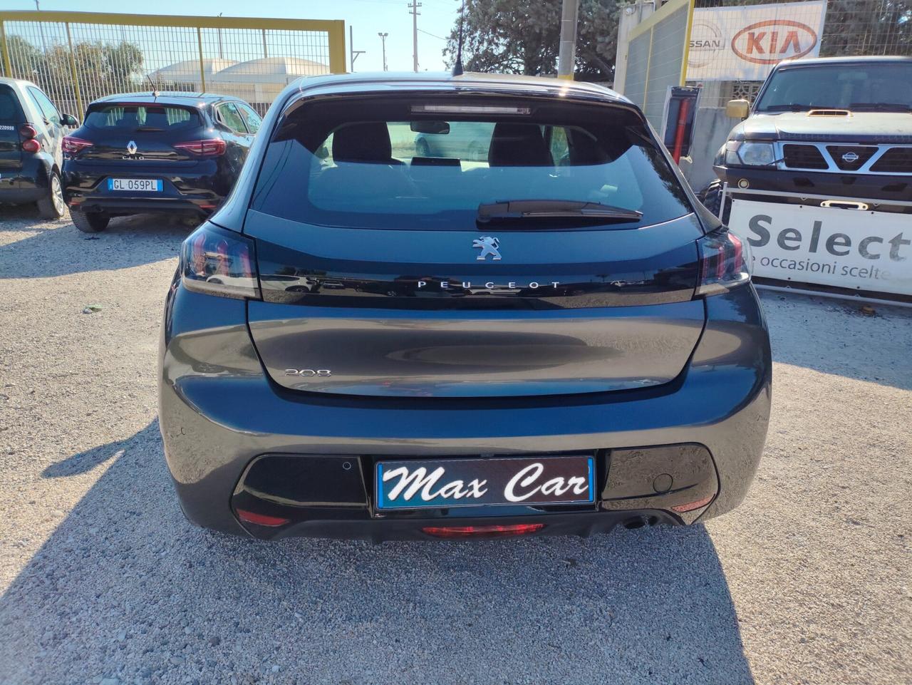 Peugeot 208 PureTech 75 Stop&Start 5 porte Allure – 2022 – 10.100 km . Vendita senza IVA (regime del margine)