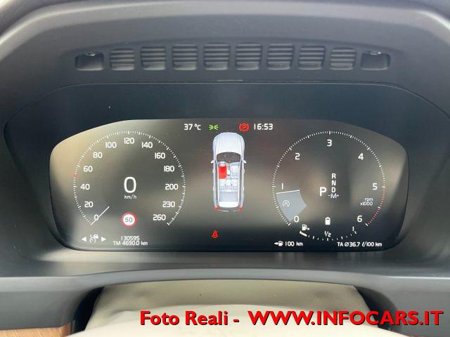 VOLVO XC90 B5 (d) MHEV AWD Geartronic Momentum PROMO