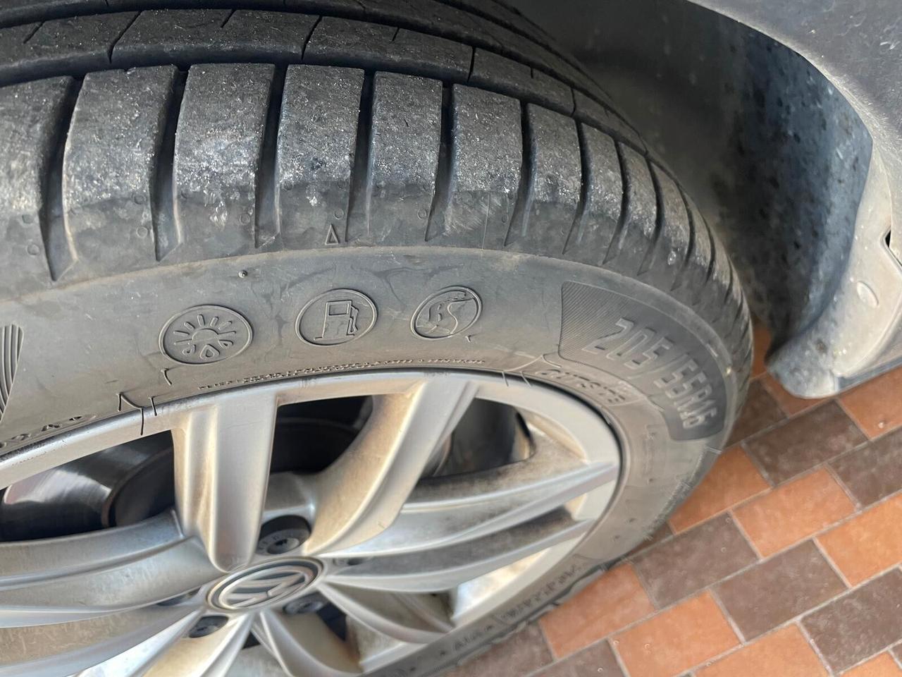 Volkswagen Golf 1.0 TSI 110 CV DSG 5p. BlueMotion Technology