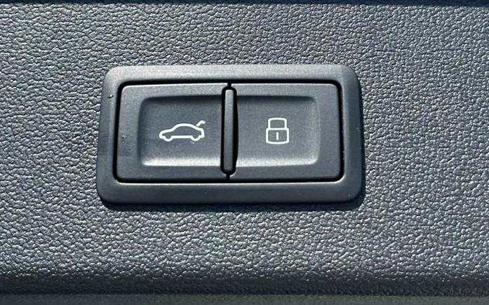 AUDI A3 SPORTBACK 40 TDI S-TRONIC S-LINE EDITION QUATTRO