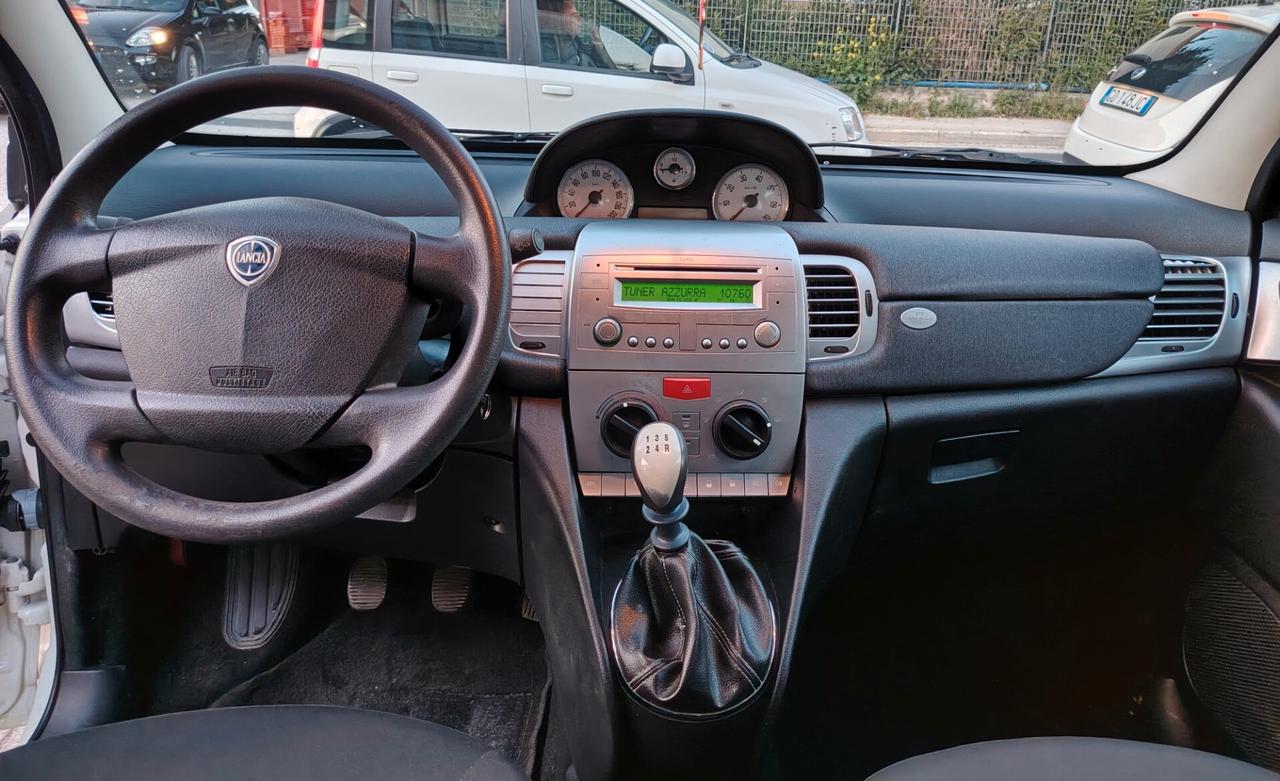 Lancia Ypsilon 1.2 Oro