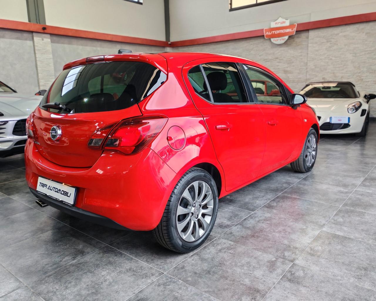Opel Corsa 1.2 5 porte b-Color