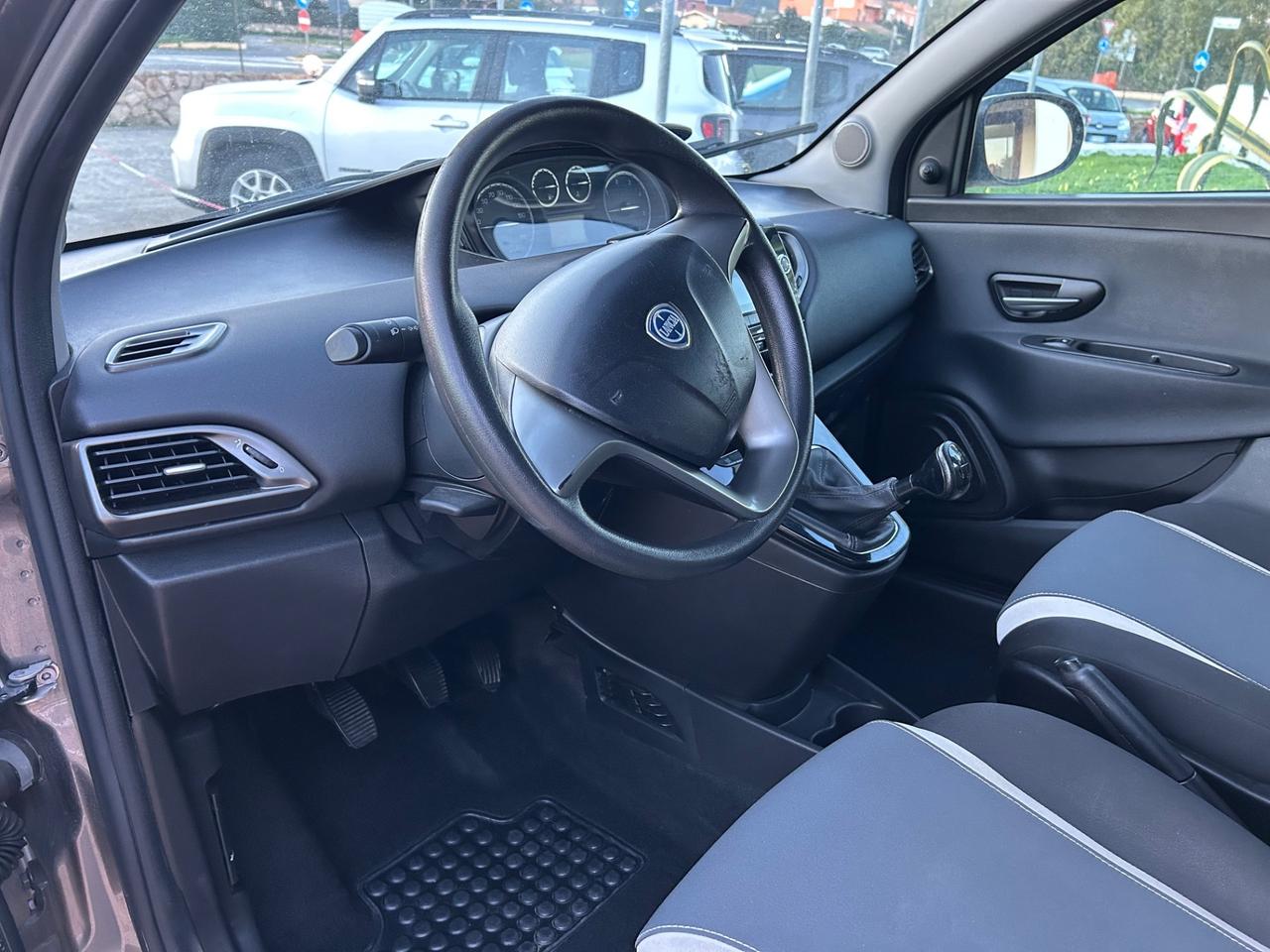 Lancia Ypsilon 1.3 MJT 16V 95 CV 5 porte S&S Elefantino