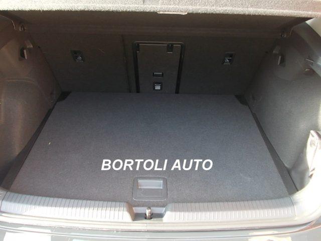 VOLKSWAGEN Golf 1.0 eTSI 14.000 KM EVO DSG LIFE AUTOMATICA