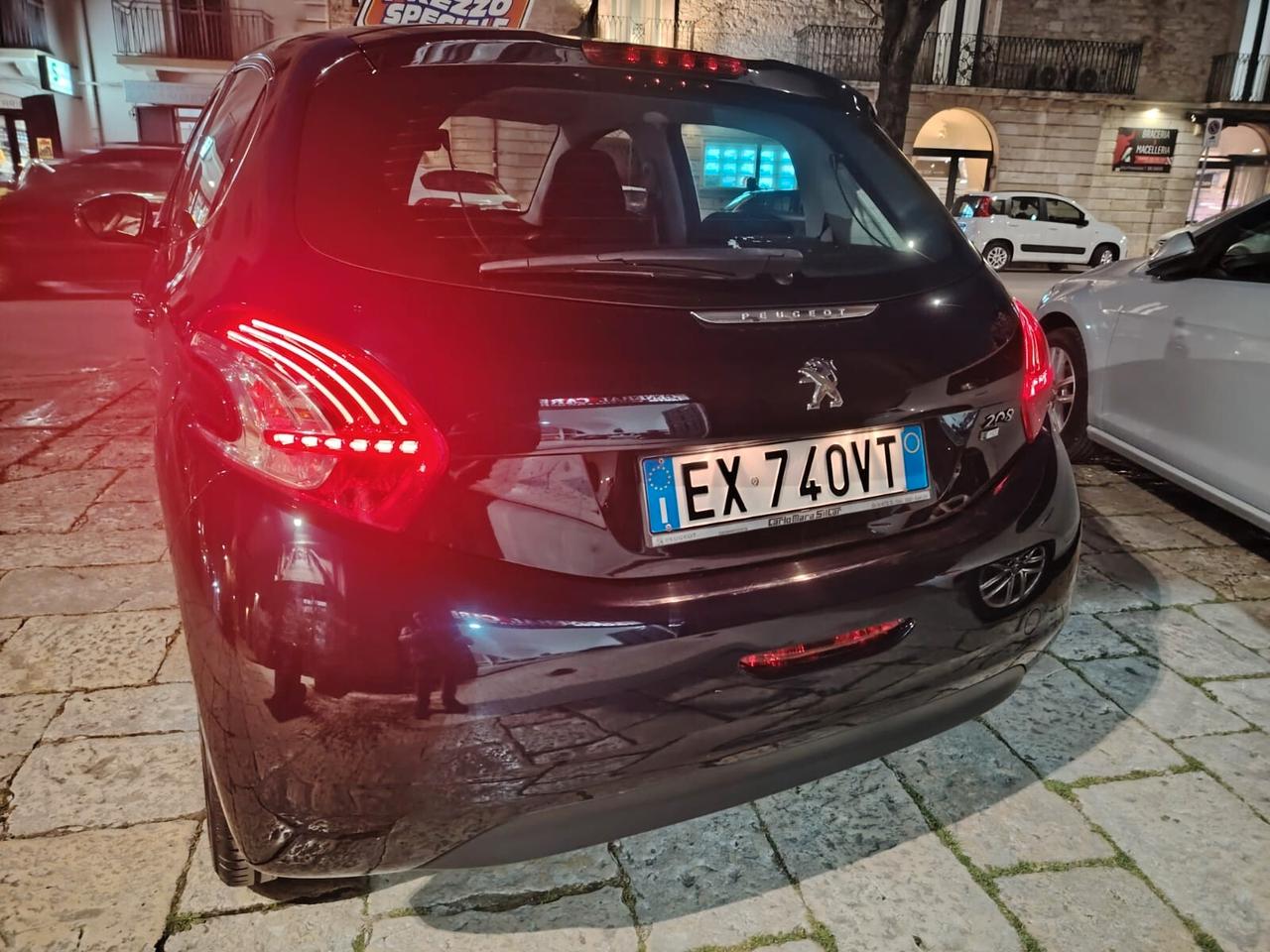 Peugeot 208 1.6 HDi 5 porte Allure