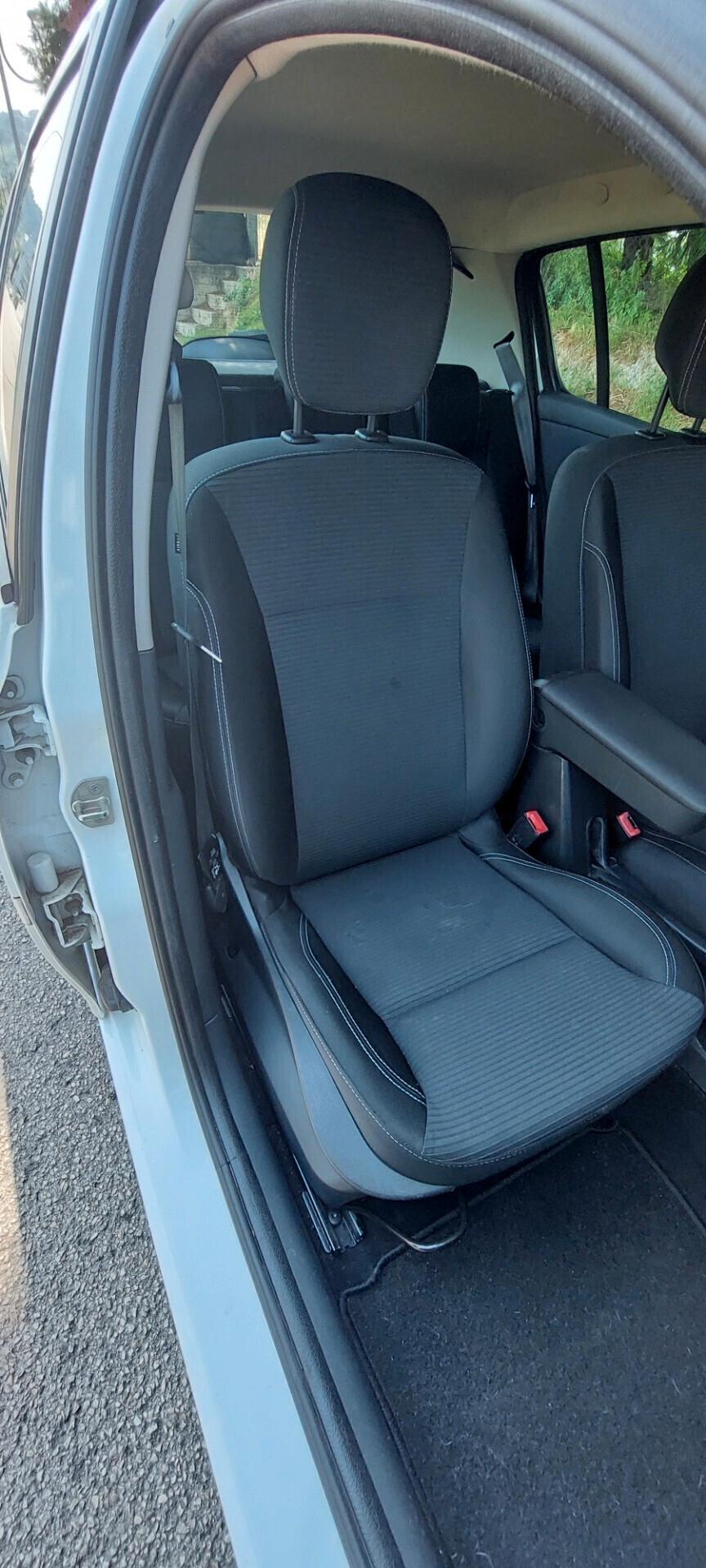 CLIO 1,2 GPL DI SERIE SCADENZA 2032,NAVIGATORE TELEFONO OK DISTRIBUZIONE IMPECCABILE