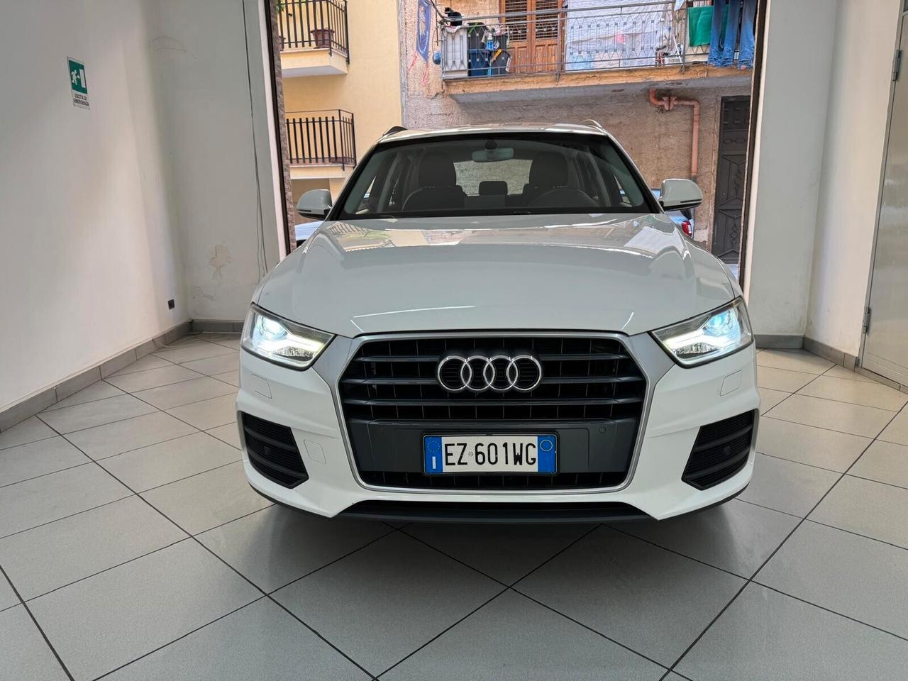 Audi Q3 2.0 TDI 120 CV Business 2015