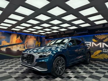 Audi Q8 55 TFSI e quattro tiptronic Sport