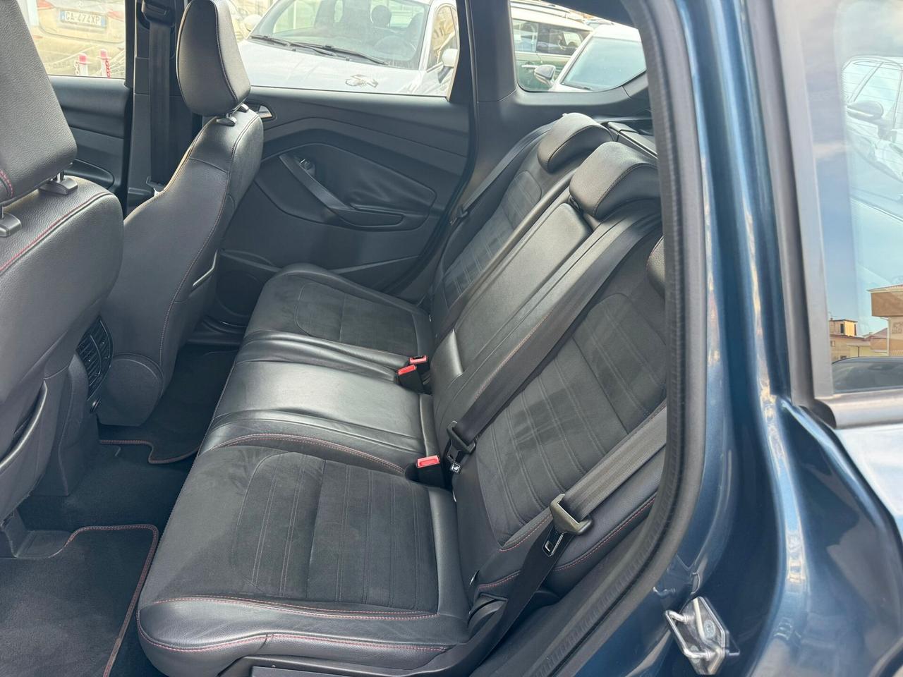 Ford Kuga 2.0 TDCI 120 CV S&S 2WD Powershift ST-Line