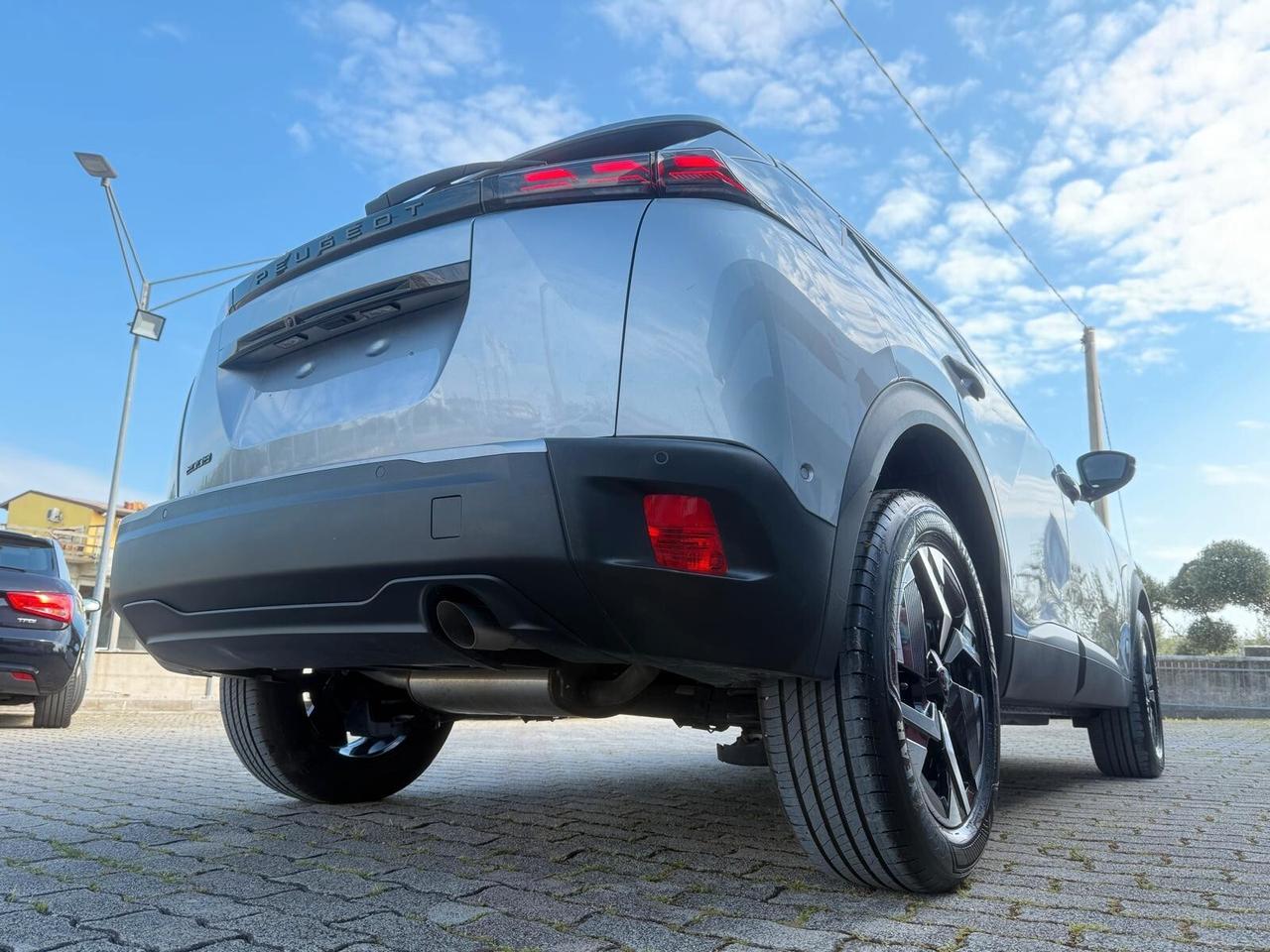 Peugeot 2008 PureTech 100 S&S Allure - ok neopatentati -
