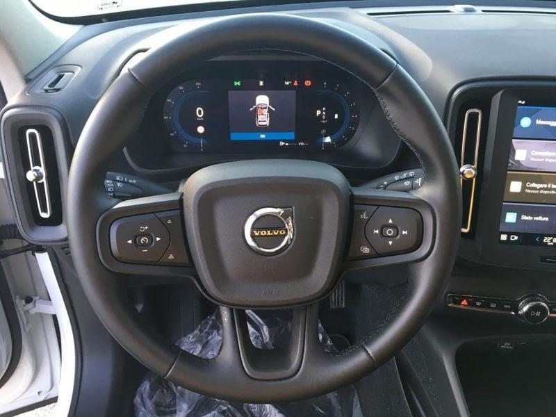 Volvo XC40 B3 automatico Essential 12.485 KM!! PARI NUOVO