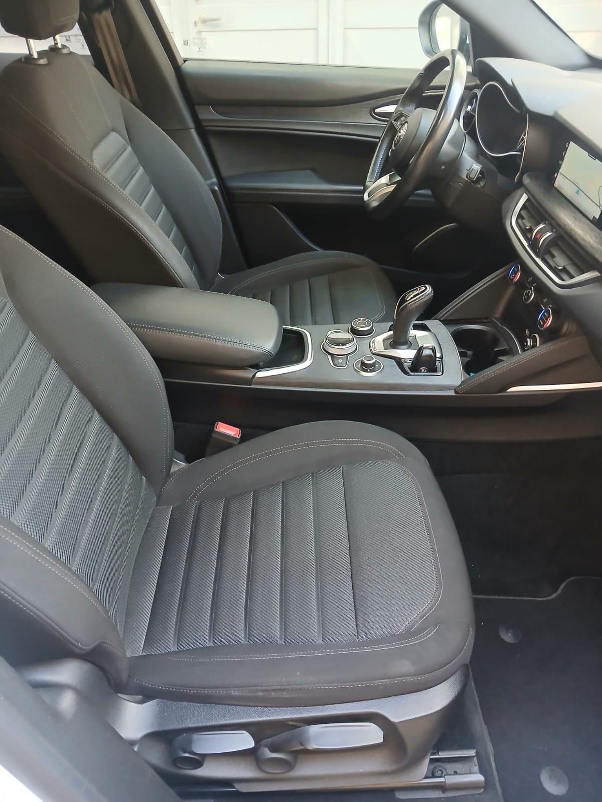 Alfa Romeo Stelvio 2.2 Turbodiesel 190 CV AT8 Q4 Business