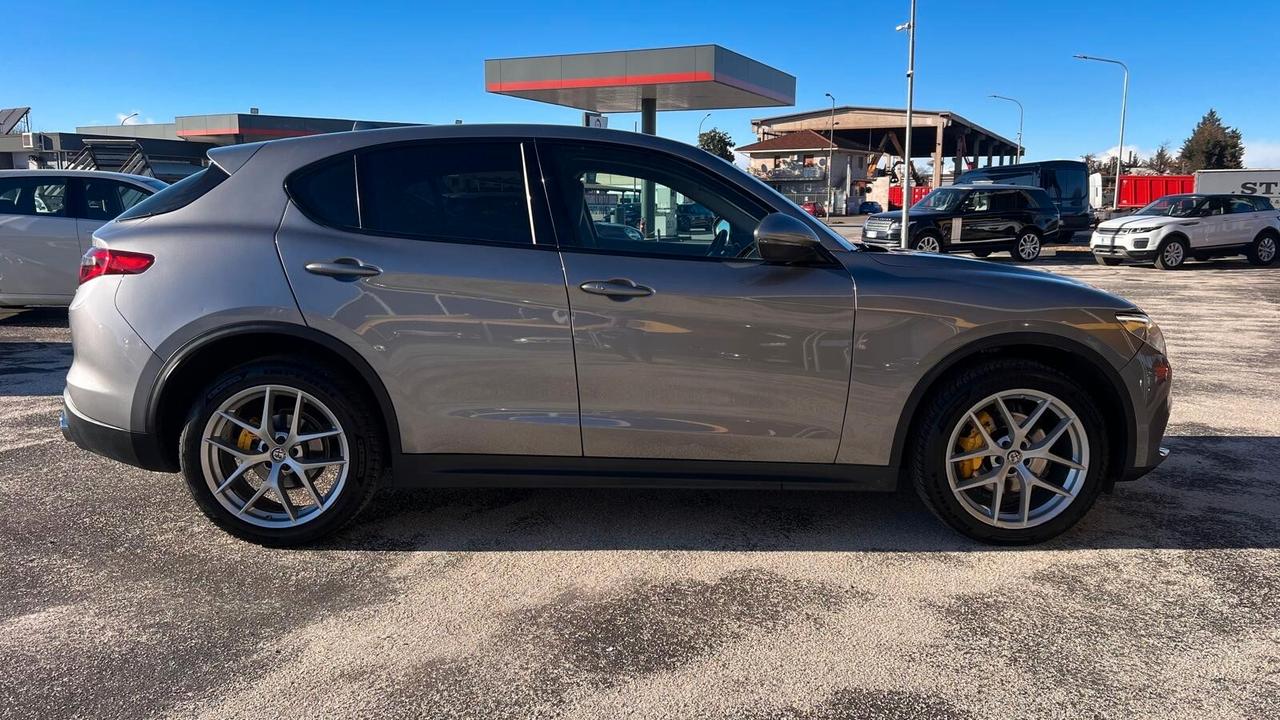 Alfa Romeo Stelvio 2.2 Turbodiesel 210 CV AT8 Q4 Executive
