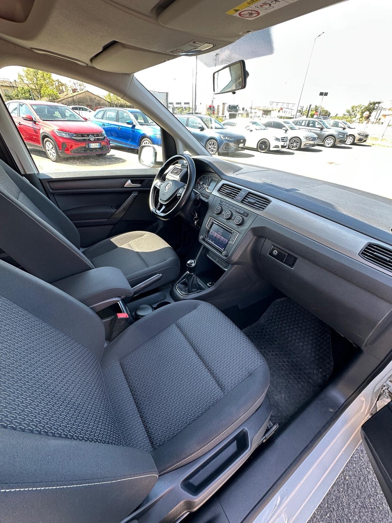 Volkswagen Caddy Pianale Ribassato PER DISABILI 2.0 TDIHighline - 2019