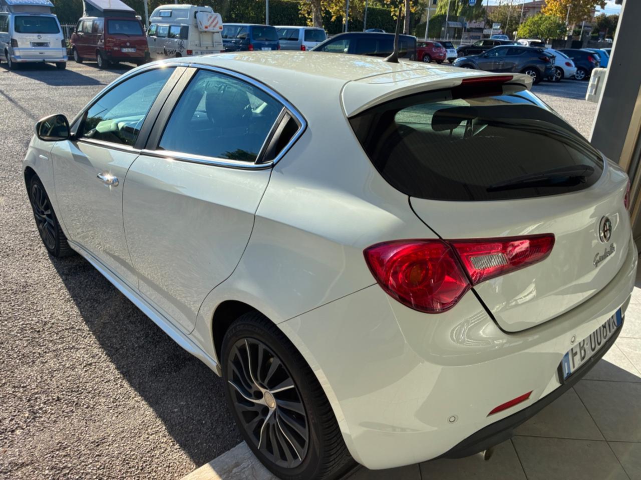 Alfa Romeo Giulietta 16 JTDm-2 105 cv Distinctive