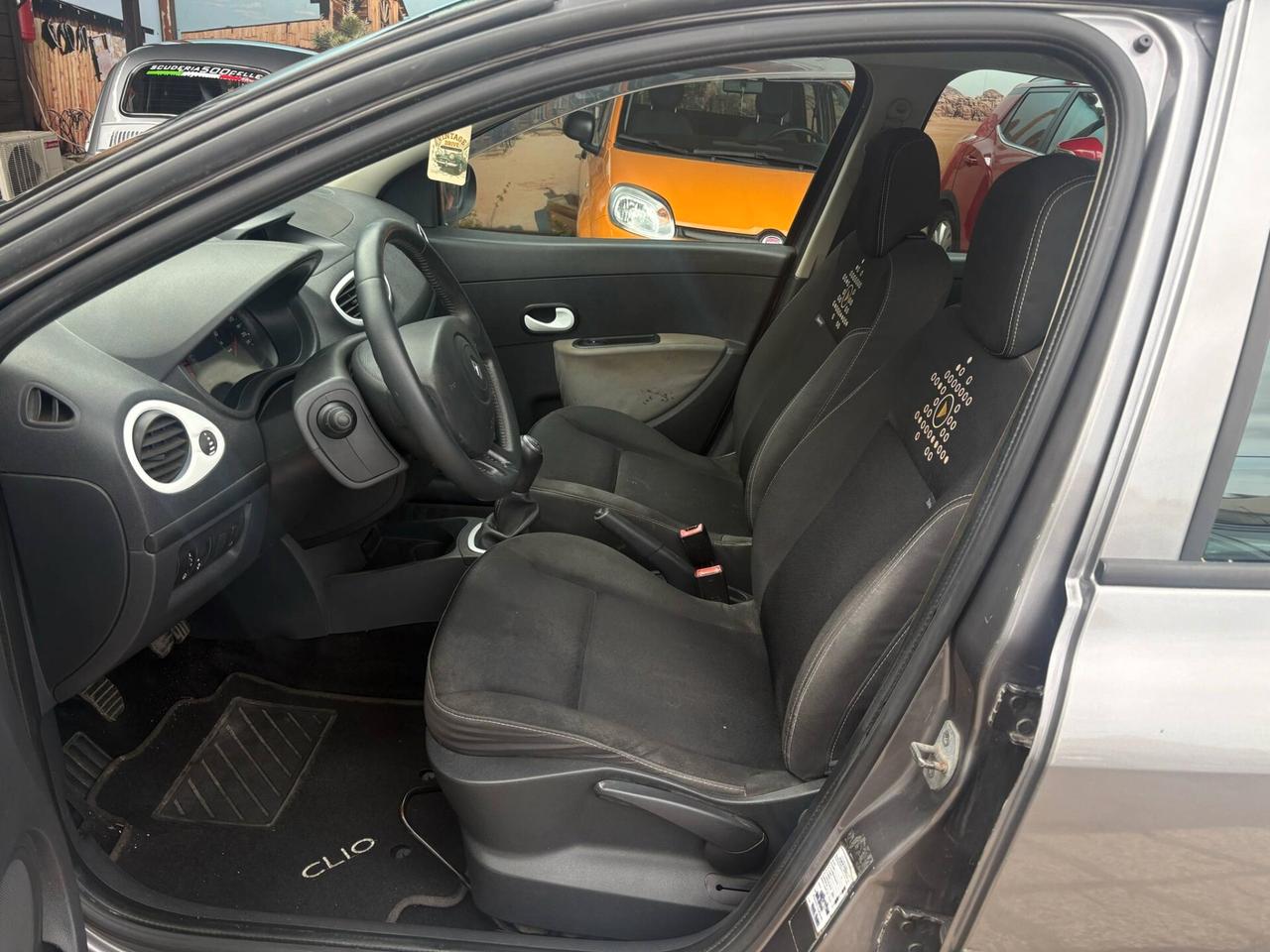 Renault Clio 1.2 16V SporTour Dynamique