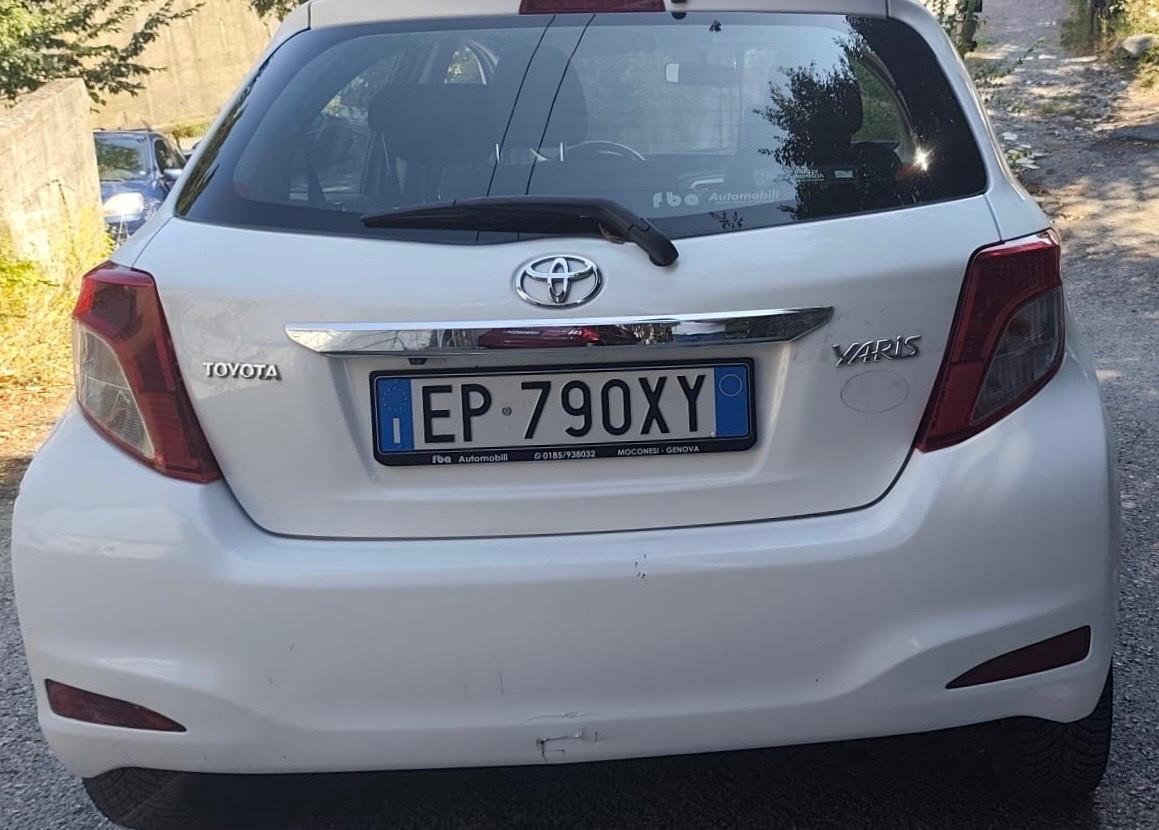 Toyota Yaris 1.0 69cv benzina - euro5 2013