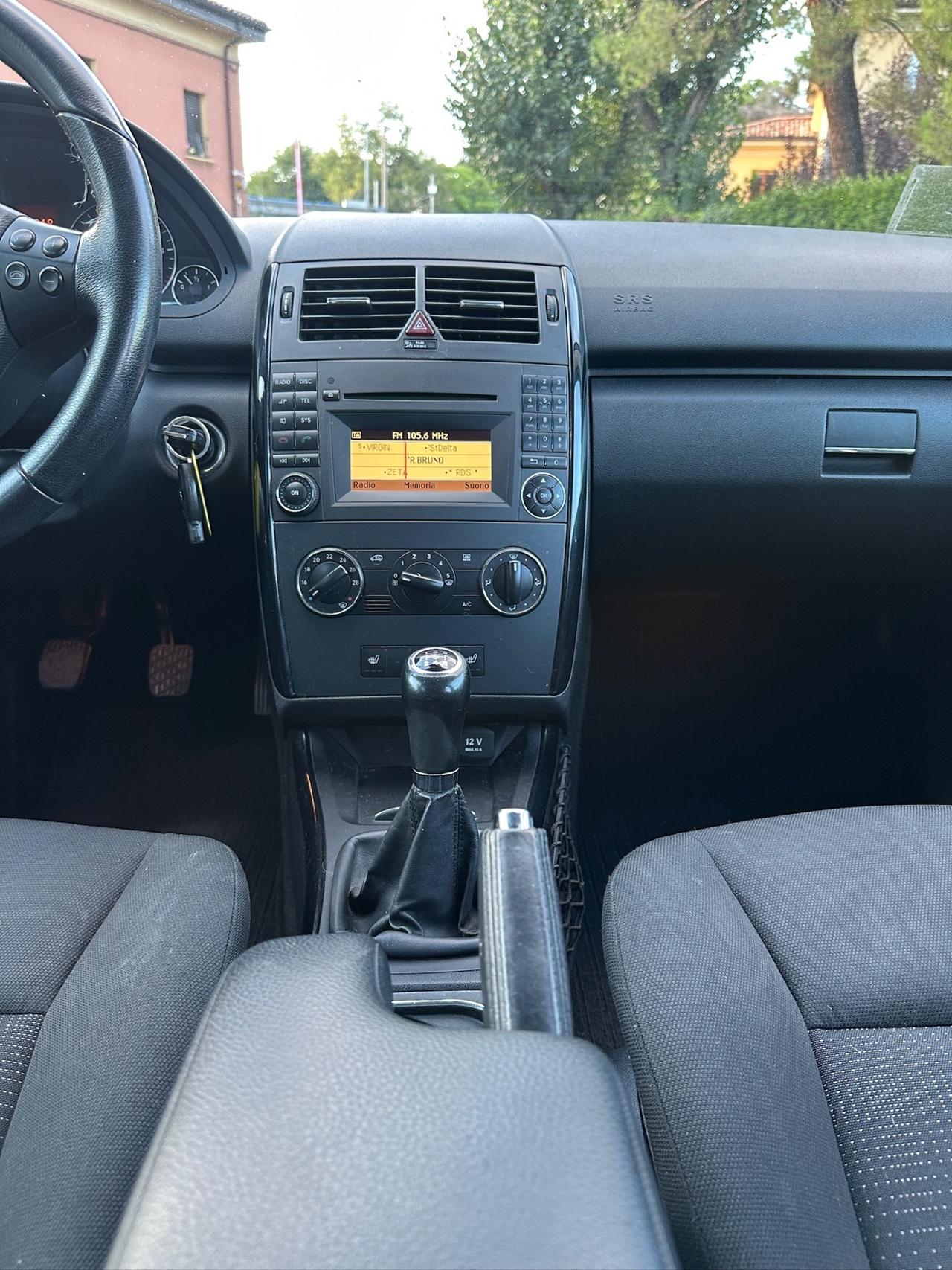 Mercedes-benz A 160 CDI BlueEFFICIENCY Executive