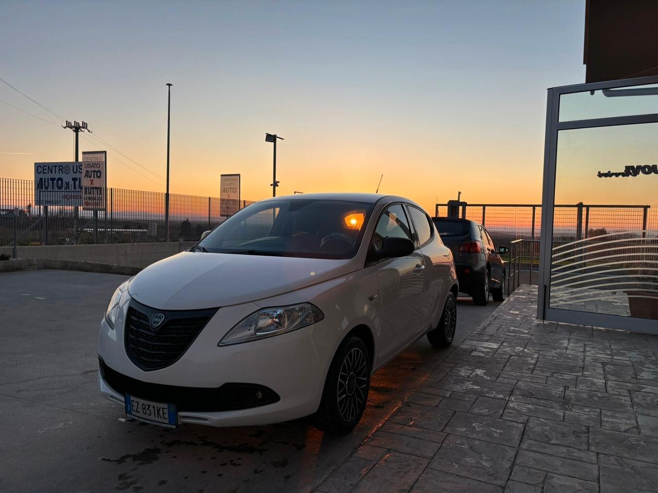 Lancia Ypsilon 1.2 69 CV 5 porte GPL Ecochic S Momodesign