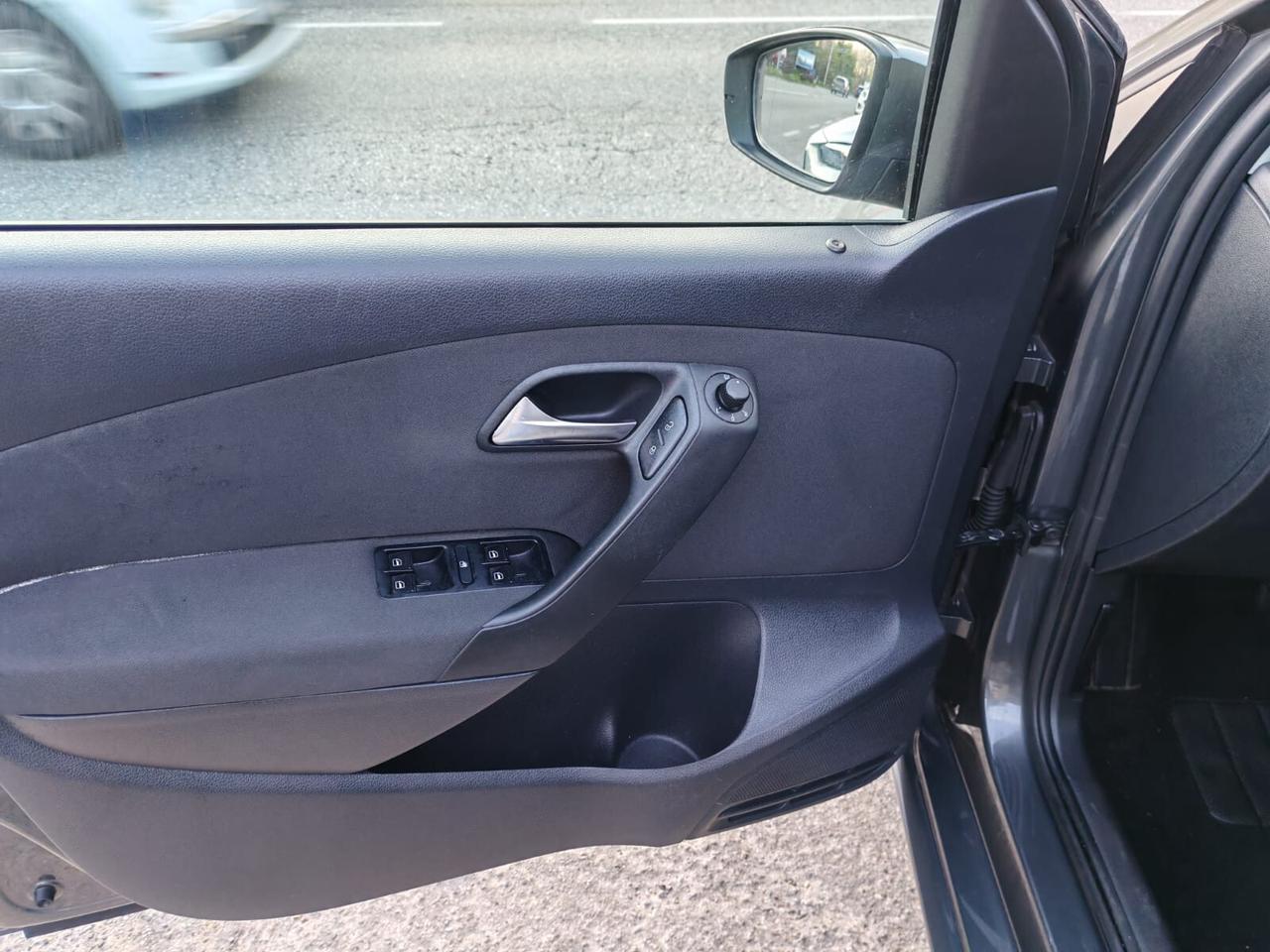 Volkswagen Polo 1.4 DSG 5 porte Highline