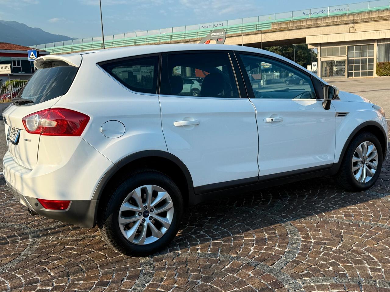 Ford Kuga 2.0 TDCi 136 CV 4WD Titanium DPF